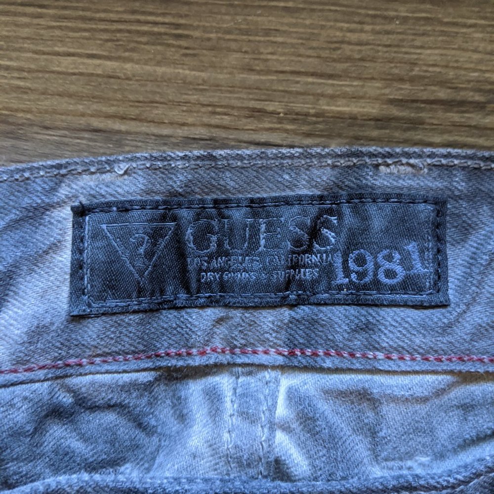 Guess Vintage Alameda Slim Tapered Jeans - Picture 4 of 9